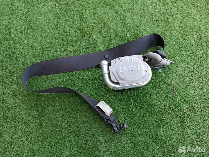 Ремень безопасности передний правый Mitsubishi