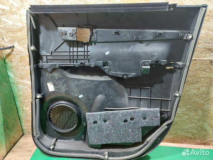 Обшивка двери задняя L G8 toyota Hilux (2015- 2020