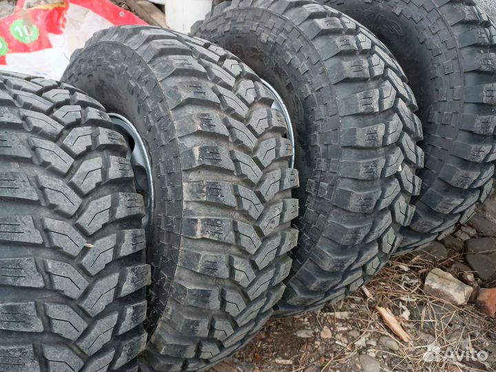 Maxxis M8060 Trepador Radial 325/70 R15