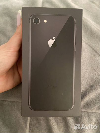 iPhone 8, 64 ГБ