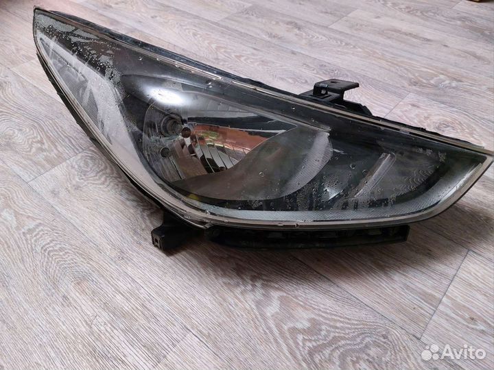 Фара на hyundai solaris 2 правая