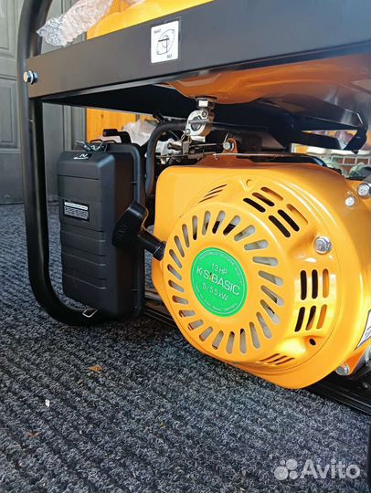 Бензиновый генератор