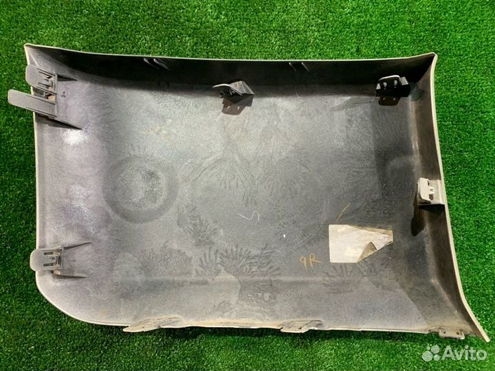 Накладка на бампер передняя левая Toyota Succeed