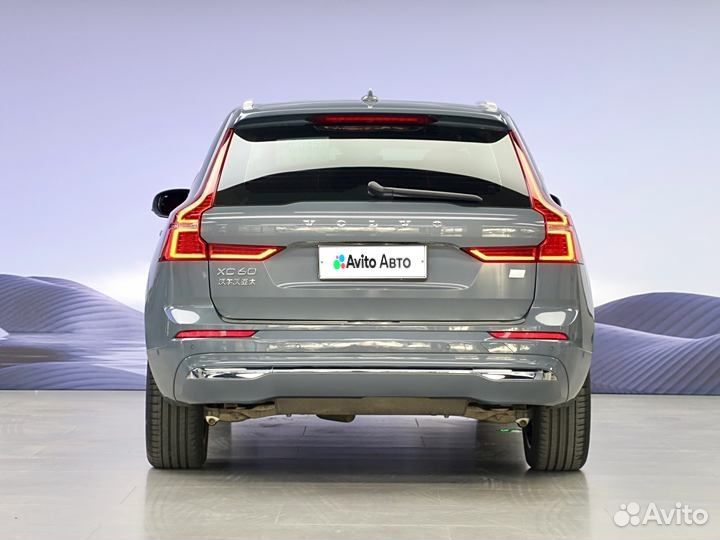 Volvo XC60 2.0 AT, 2022, 31 000 км