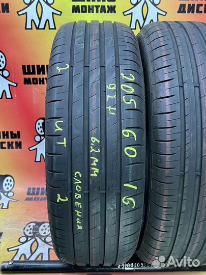 Goodyear EfficientGrip Performance 205/60 R16 92H