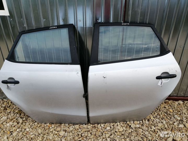Дверь Задняя левая правая Хендай I30 в сборе