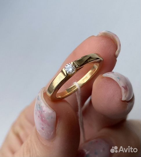 Золотое кольцо с бриллиантом 750 пробы 16р