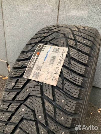 Hankook Winter i'Pike X W429A 255/50 R20