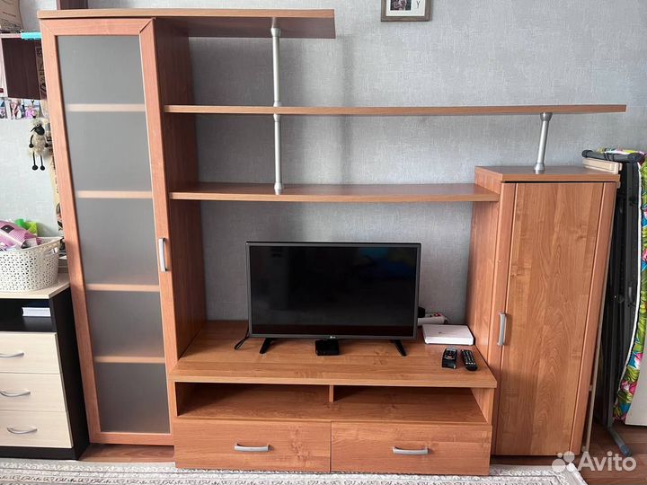 Стенка в гостиную