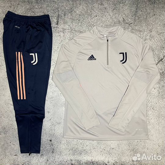 Клубный футбольный костюм 2020 / 2021