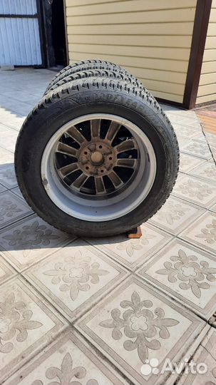 Goodyear Ultra Grip Ice Arctic 2 205/60 R16