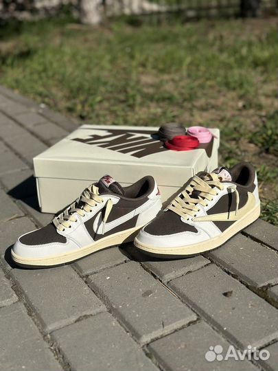 Nike Air Jordan 1 Low X Travis Scott Reverse Mocha