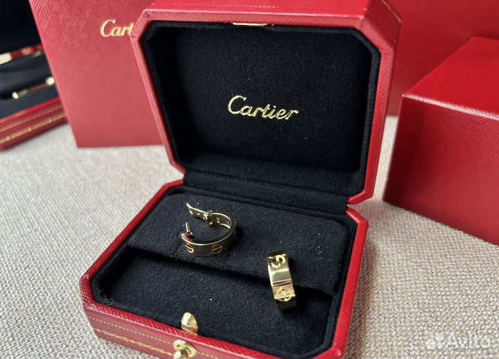 Серьги Cartier Love Earrings желтое золото