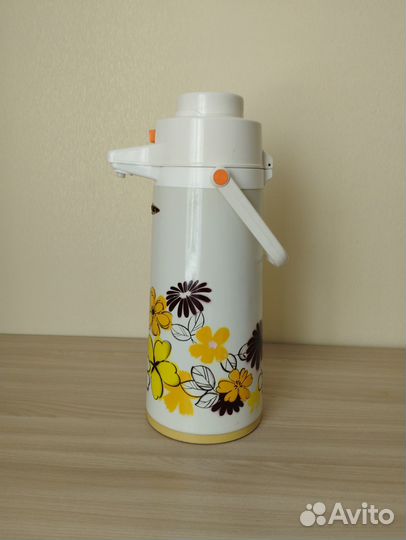 Термос новый