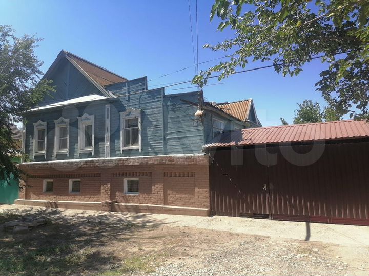 Дом 131 м² на участке 6,5 сот.