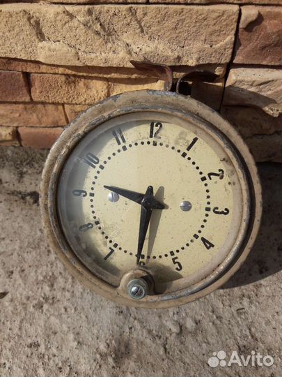 Часы датчики панели приборов на Победу