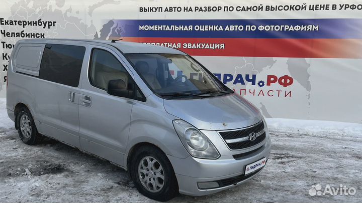 Стекло двери сдвижной левой Hyundai Grand Starex (TQ)