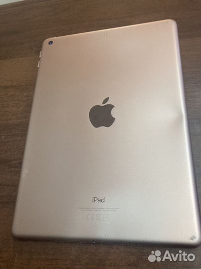 iPad (6th generation) 32GB Gold A1893