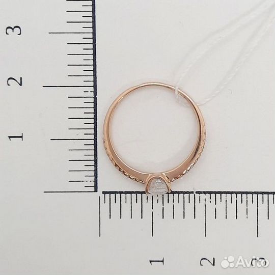 Золотое кольцо с камнем 15,5р