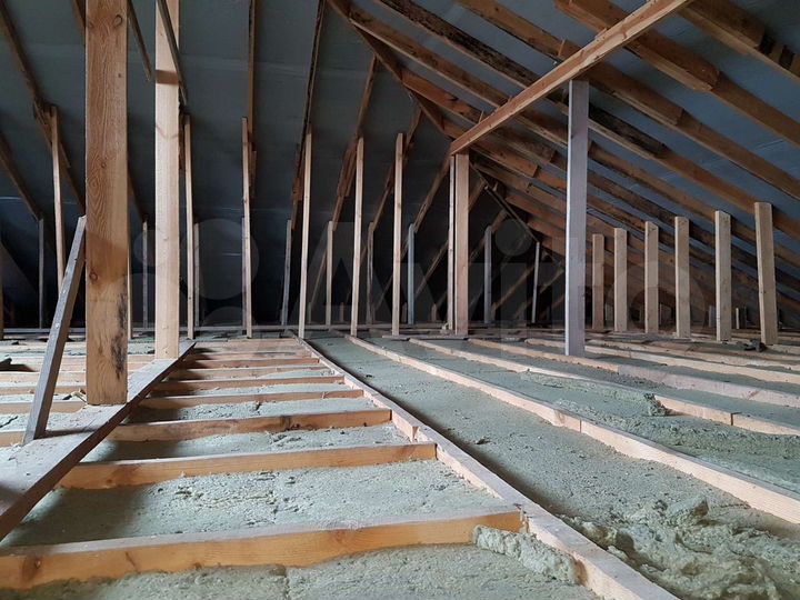 Дом 218,8 м² на участке 15,5 сот.