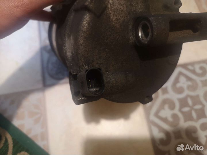 Компрессор кондиционера 5Q0820803E шкода октавия