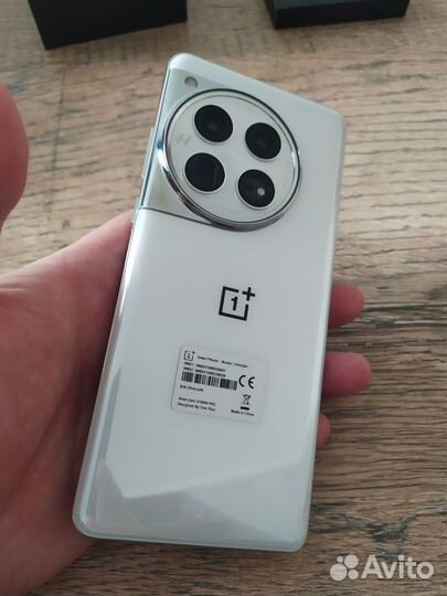 OnePlus 12, 16/512 ГБ