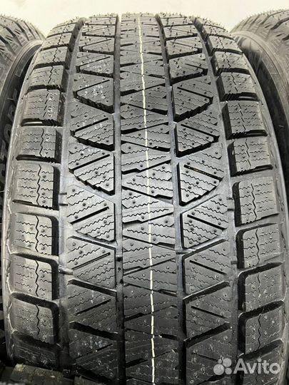 Bridgestone Blizzak DM-V3 295/35 R21 107T