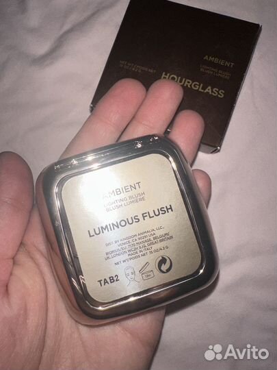 Hourglass румяна Luminous Flush