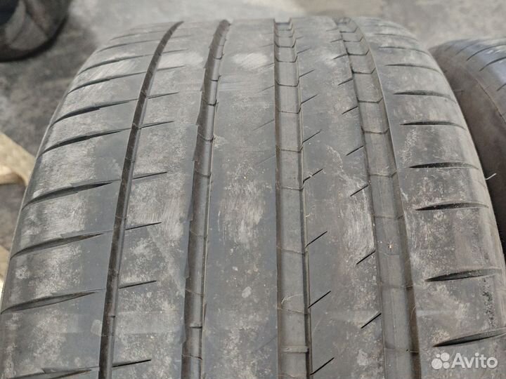 Michelin Pilot Sport 4 S 325/35 R23