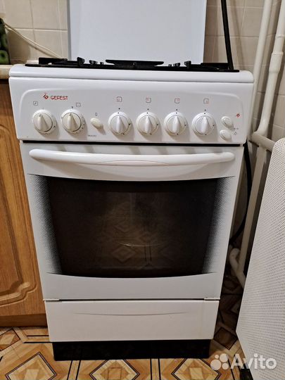 Газовая плита бу Гефест с грилем