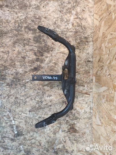 Yzf-r1 98-01 паук передний кронштейн