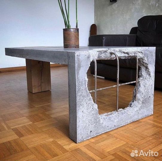 Стол из бетона