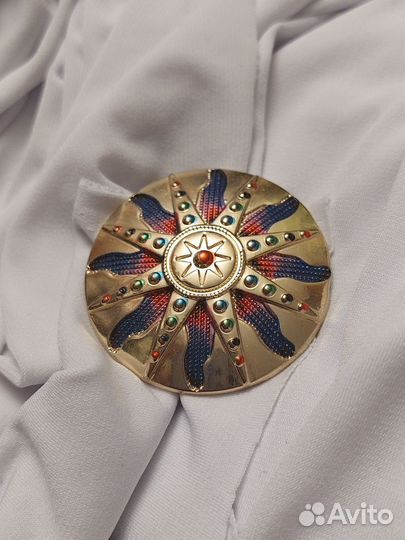 Новая брошь с солнцем звездой