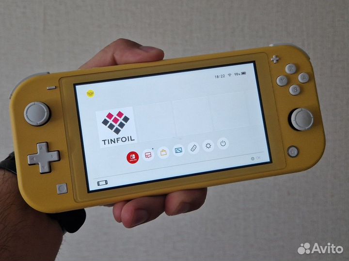 Nintendo switch lite чипованная
