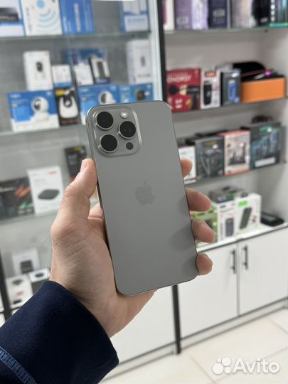 iPhone 15 Pro Max, 256 ГБ