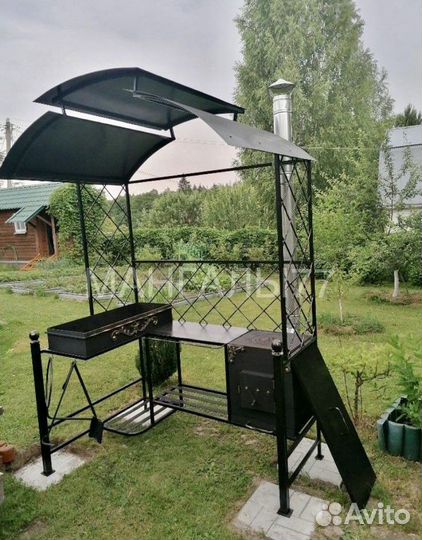 Мангал с крышей