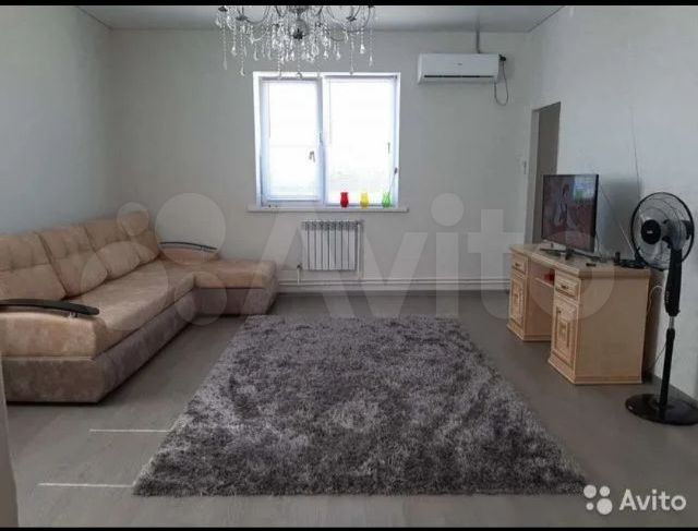 Дом 202 м² на участке 5 сот.