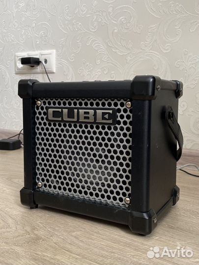 Гитарный комбоусилитель Roland Micro Cube GX