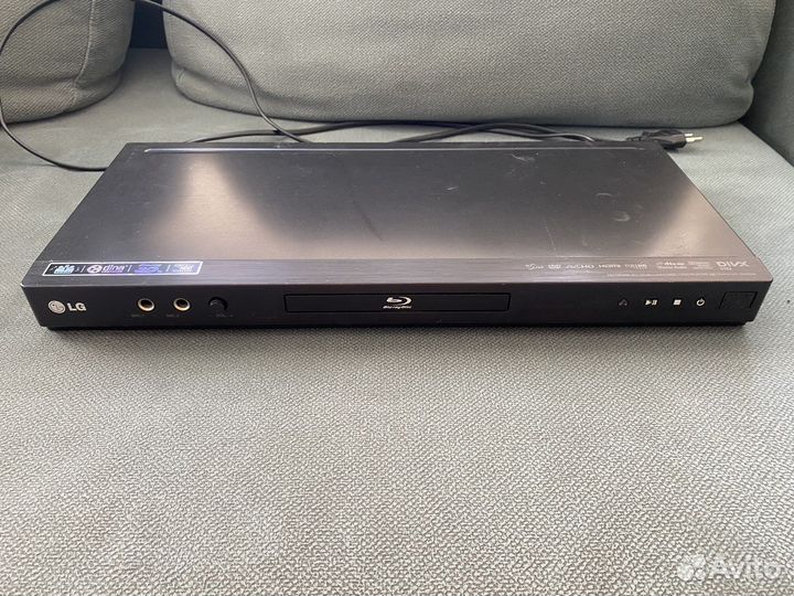 Blu-ray 3d плеер (с караоке) LG BD650K