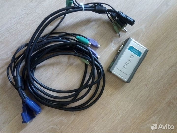 Переключатель KVM D-link KVM-121 на 2-а компьютера