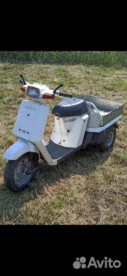 Скутер с кузовом Honda giro