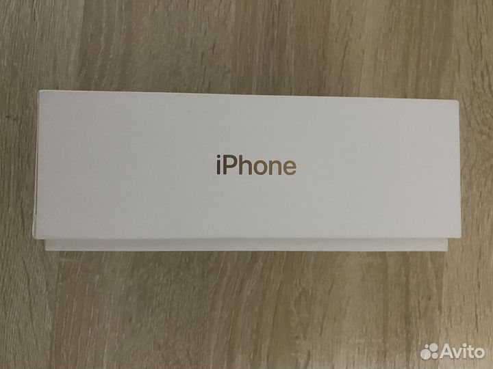 Коробка от iPhone