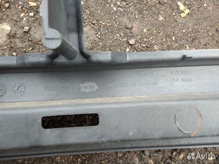 Панель радиаторов Ford Explorer 3 2001-2005