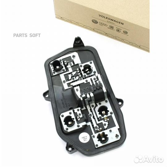 Патрон лампы VW transporter T5 (2003) 7E5945258