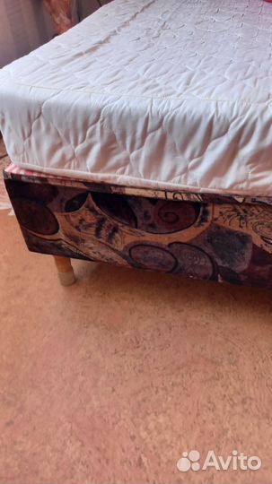 Покрывало кровать шторы