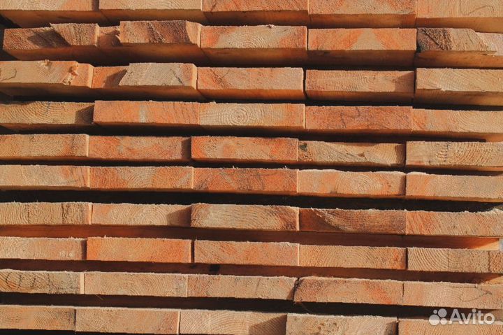 Прочные доски из сосны, надежное решение для строи