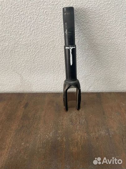 Вилка для трюкового самоката