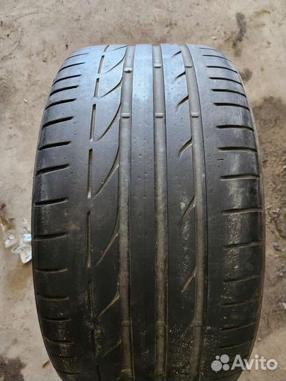 Bridgestone Potenza S001 255/35 R19