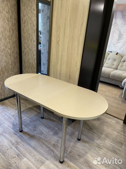 Кухонный стол