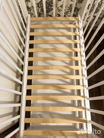 Детская кроватка 120х60 с маятником